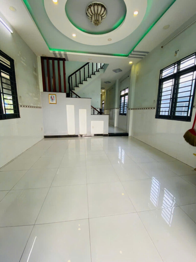 Bán nhà 1 lầu 4 phòng ngủ diện tích đường xe oto 2 tỷ 850