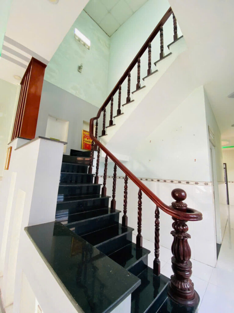 Bán nhà 1 lầu 4 phòng ngủ diện tích đường xe oto 2 tỷ 850
